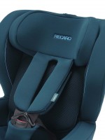 RECARO KIO Select detailed view harness system, padding, example