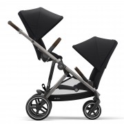 Cybex Gazelle S seat unit Deep Black TPE mounted in driving direction usage as sibling/twin pushchair